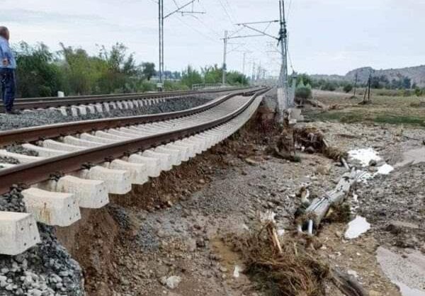 Ολική καταστροφή του σιδηρόδρομου στη Θεσσαλία - Άγνωστο πότε θα επαναλειτουργήσει