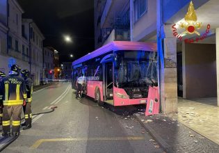 Βενετία: Νέο τροχαίο ατύχημα με λεωφορείο – Τραυματίες ο οδηγός και 14 επιβάτες