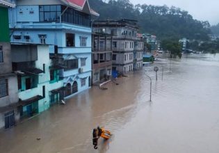 Σφοδρές βροχοπτώσεις στην Ινδία: Υπερχείλισε λίμνη στα Ιμαλάια – Τουλάχιστον 14 νεκροί, 102 αγνοούμενοι