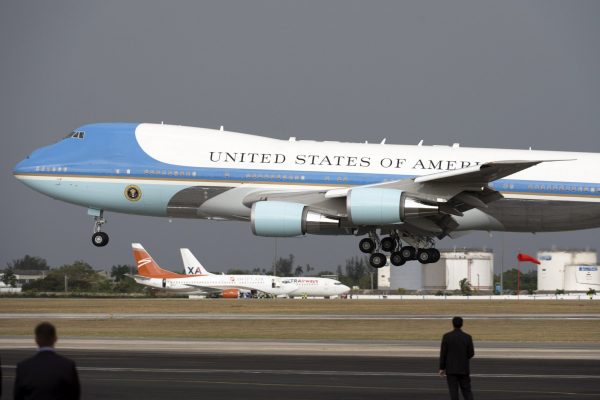 Boeing: Μόνο ζημίες της έφεραν τα Air Force One