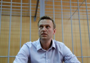 Αλεξέι Ναβάλνι: Συνελήφθησαν τρεις δικηγόροι του – Έφυγε από τη Μόσχα ο τέταρτος