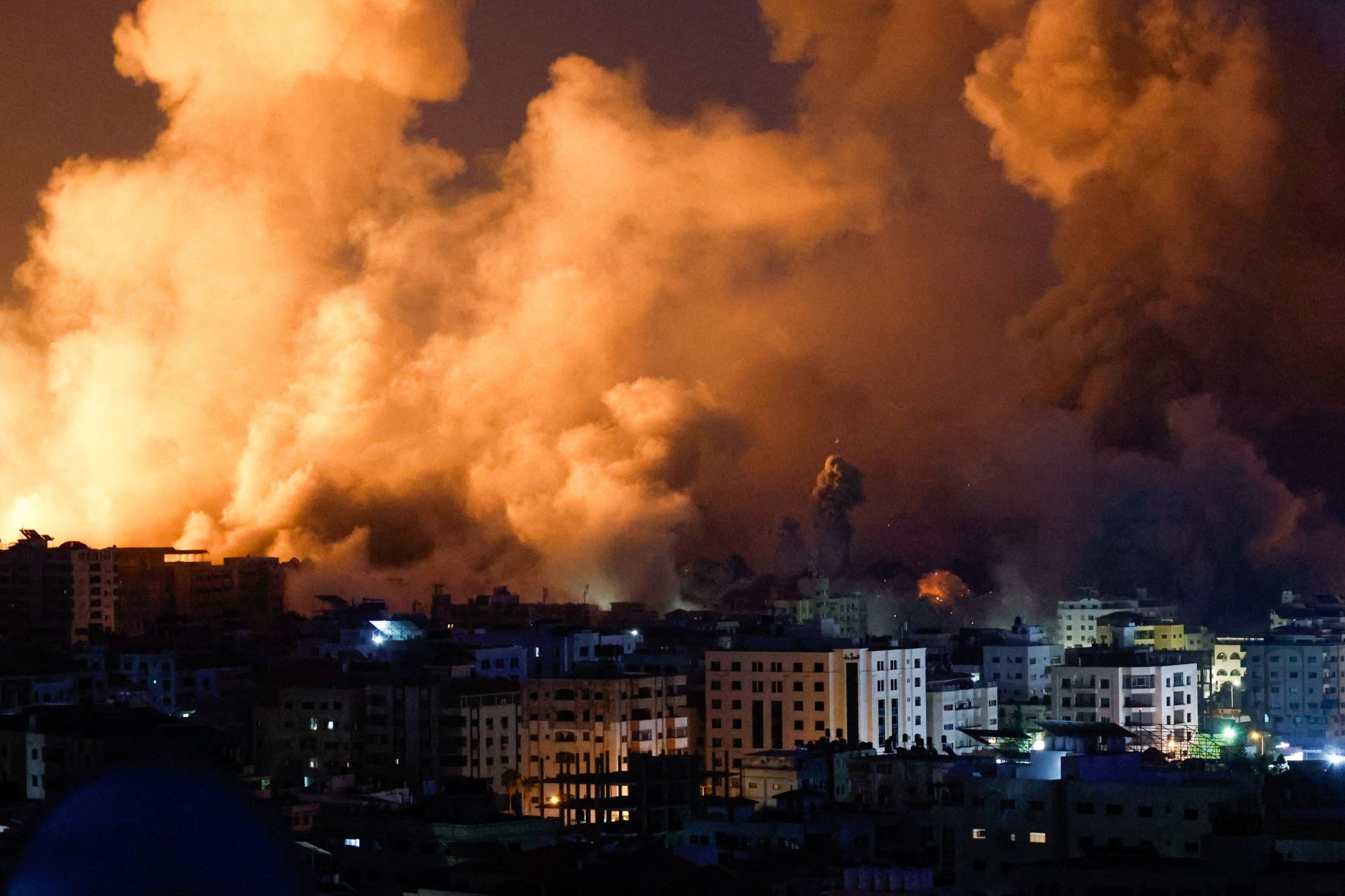 Live οι εξελίξεις σε Ισραήλ και Γάζα: Αδιάκοπο σφυροκόπημα  - «Ξεκινήσαμε», λέει ο Νετανιάχου