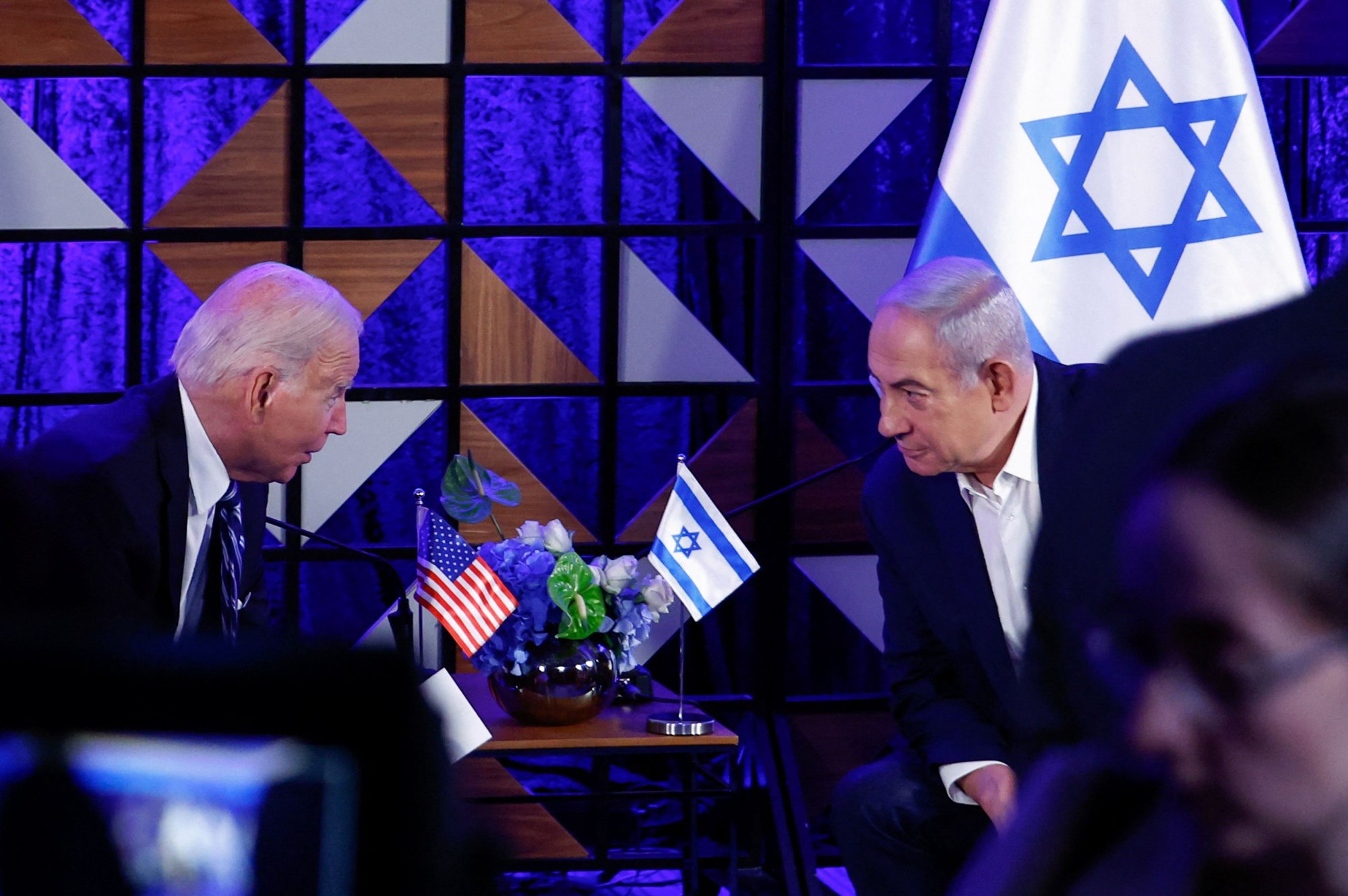 Πόλεμος Ισραήλ - Χαμάς: «Ο Μπάιντεν δεν εμπιστεύεται τον Νετανιάχου» - Ο ρόλος επιτηρητή των ΗΠΑ