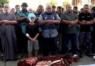Γάζα: Οργή και πόνος στην κηδεία της οικογένειας του δημοσιογράφου του Al Jazeera