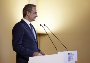 Μητσοτάκης στο δείπνο του ΕΚΤ: Αν περπατήσετε στην Αθήνα θα νιώσετε τον παλμό μιας χώρας που ανθεί