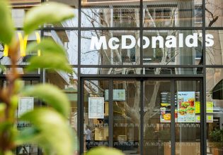 Στόχος βάνδαλων τα McDonald’s με φόντο τον πόλεμο Ισραήλ και Παλαιστίνης