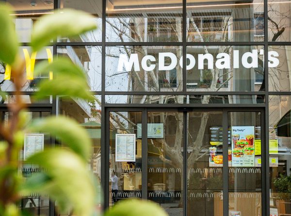 Στόχος βάνδαλων τα McDonald’s με φόντο τον πόλεμο Ισραήλ και Παλαιστίνης