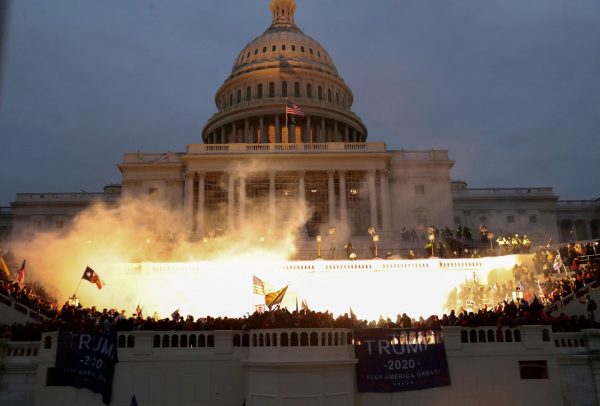 Οι Ρεπουμπλικανοί σε ρόλο πολιτικού «καμικάζι» στις ΗΠΑ