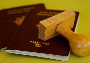 ΕΛ.ΑΣ.: Πλαστά διαβατήρια και άδειες παραμονής πωλούνταν στην Κυψέλη για 500 ευρώ