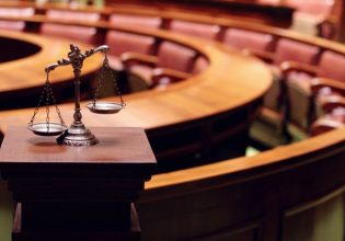 «Τρύπα» 330 εκατ. φέρνει η απόφαση για τις συντάξεις των δικαστών εάν…