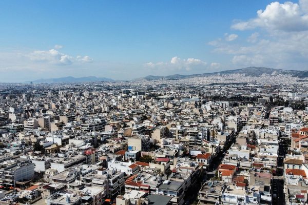 Το Δημόσιο μπορεί να διεκδικεί «τα πάντα από τους πάντες και για πάντα…»!