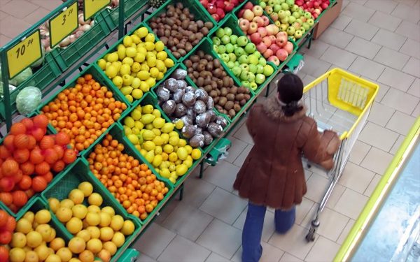 Καλπάζει η ακρίβεια στα τρόφιμα – Οσμή κερδοσκοπίας σε 33 φρούτα και λαχανικά