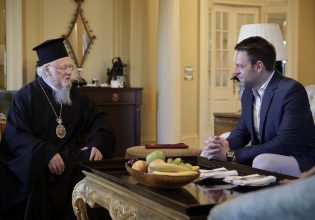 Συνάντηση Κασσελάκη με τον Οικουμενικό Πατριάρχη – Του επέδωσε απαντητική επιστολή