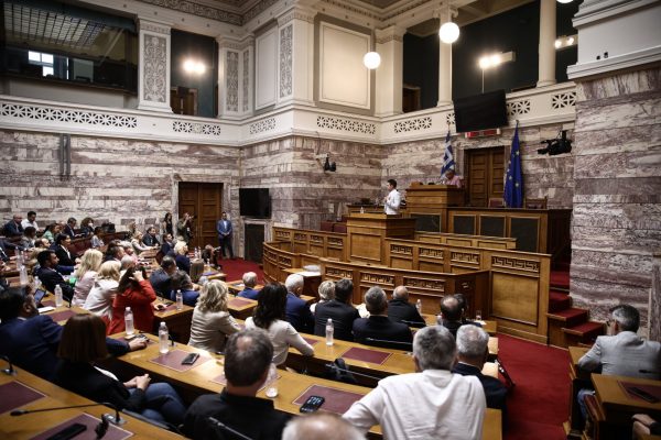 Συνεδριάζει η κοινοβουλευτική ομάδα του ΣΥΡΙΖΑ – Τα δύο θέματα συζήτησης