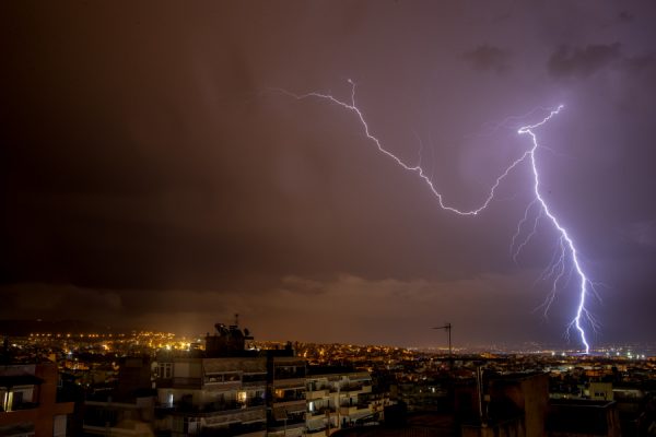 Καιρός: Έρχονται ακραία φαινόμενα σε Κέρκυρα και Ήπειρο – «Σε λίγες ώρες θα πέσει νερό ενός μήνα»