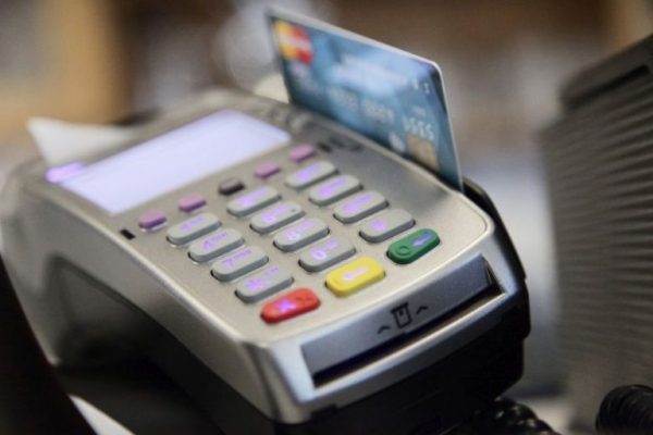 Εφορία: Τι θα φέρει η διασύνδεση POS με ταμειακές μηχανές