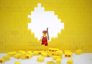 LEGO: Τα πιο εντυπωσιακά facts για τα διαχρονικά παιχνίδια