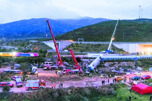 Το εξώδικο για την τραγωδία των Τεμπών κι η απάντηση της εφημερίδας «Τα Νεα»