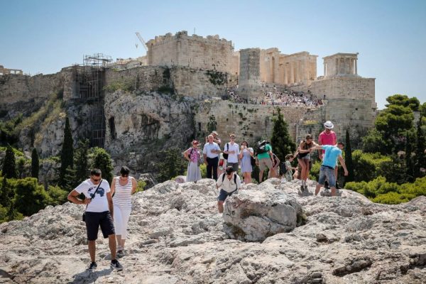 Τουρισμός: Οι Ρώσοι τουρίστες ξόδεψαν τα περισσότερα χρήματα – Ξεπέρασαν και τους Αμερικάνους