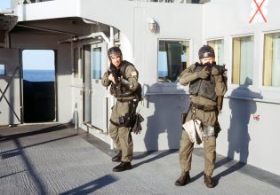 ΗΠΑ: SEALs, Delta Force και «σύμβουλοι» σε ετοιμότητα για την απελευθέρωση ομήρων