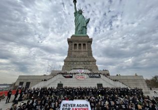 ΗΠΑ: Εβραίοι ακτιβιστές κατέλαβαν το Άγαλμα της Ελευθερίας διαμαρτυρόμενοι για τον πόλεμο στη Γάζα