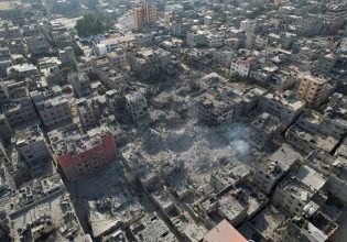 Πρώην πρωθυπουργός Ισραήλ: Η Χαμάς σκοτώνει αμάχους, όχι εμείς – Το Ιράν επιχειρεί να προκαλέσει ολόκληρη την περιοχή