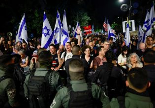 Μπενιαμίν Νετανιάχου: Οργή λαού έξω από το σπίτι του – Η αστυνομία συνέλαβε διαδηλωτές