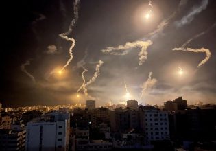 Live: Σφοδροί βομβαρδισμοί στην Γάζα – Φόβοι για δεκάδες θύματα – Κατάληψη στο Άγαλμα της Ελευθερίας