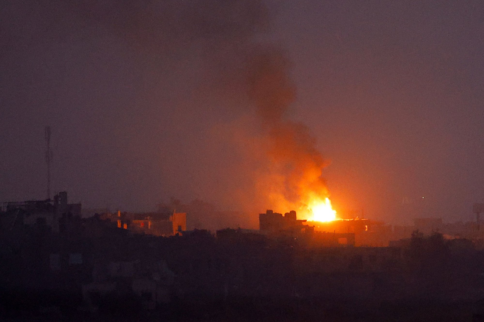 Live: Λίγο πριν την κατάπαυση του πυρός συνεχίζεται το σφυροκόπημα στη Γάζα - Βροχή επιθέσεων κατά των ΗΠΑ