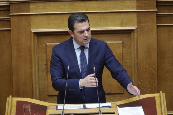 Σκρέκας: Θέλουμε να βάλουμε τάξη στο χάος των παραπλανητικών προσφορών