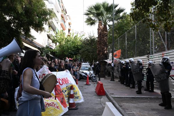 Εξάρχεια:  Εντάσεις, προσαγωγές και συλλήψεις λόγω των έργων του μετρό