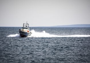 Λιμενικό: Καταδίωξε και συνέλαβε δύο διακινητές στην Κέα