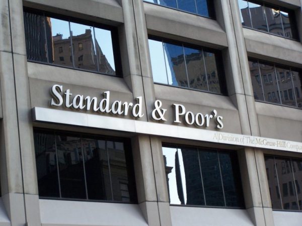 S&P: Οι 3 κίνδυνοι για τις ευρωπαϊκές τράπεζες – Η σύγκριση με τις ελληνικές