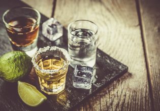 Ρόδος: Ανήλικη λιποθύμησε από κατανάλωση αλκοόλ σε κλαμπ