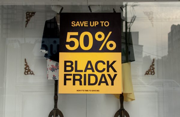 Black Friday: Η ιστορία πίσω από την ημέρα των μεγάλων εκπτώσεων