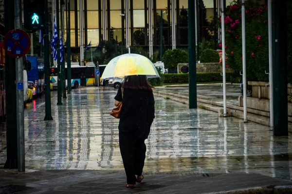 Καιρός: Νέα επιδείνωση με βροχές και καταιγίδες – Πότε θα «χτυπήσουν» την Αττική