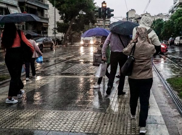 Καιρός: Αλλαγή σκηνικού με βροχές και καταιγίδες