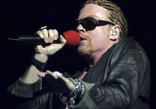 Guns N’ Roses: Για σεξουαλική επίθεση κατηγορείται ο Αξλ Ρόουζ – «Με έσερνε στο πάτωμα»