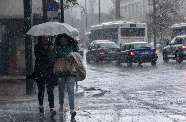 Χαλάει ο καιρός: Έρχονται ισχυρές βροχές και καταιγίδες – Προσοχή στην Αττική