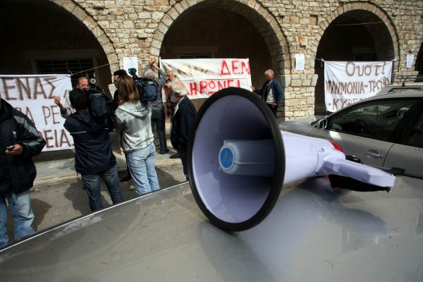 Κλιμακώνεται η κόντρα κυβέρνησης – ελεύθερων επαγγελματιών