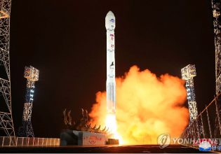 Γκουτέρες: «Καταδικάζει σθεναρά» την εκτόξευση στρατιωτικού δορυφόρου από τη Βόρεια Κορέα
