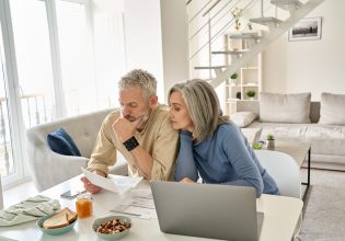 Γυναίκες: Γιατί ζουν περισσότερο από τους άνδρες;