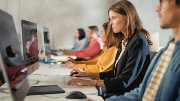 Καταρρέει η δια βίου μάθηση στην Ελλάδα