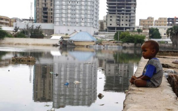 Σομαλία: Δεκάδες νεκροί και 500.000 εκτοπισμένοι από πλημμύρες που σημειώνονται «μια φορά κάθε αιώνα»