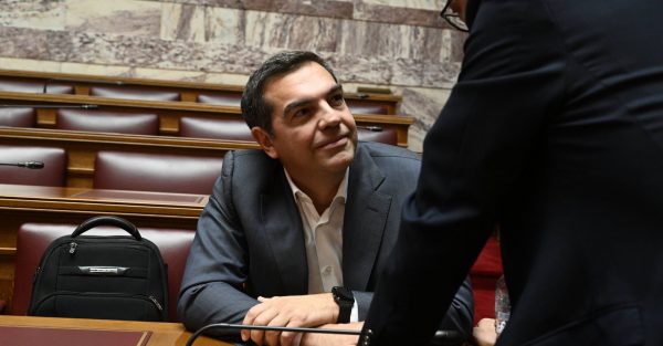 Ο Τσίπρας παίρνει το όπλο του – Η πίεση για Κασσελάκη και το διπλό μήνυμα