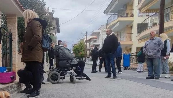 Χαλκιδική-Πλειστηριασμός: Πέταξαν ξανά στο δρόμο τον 82χρονο συνταξιούχο με αναπηρία