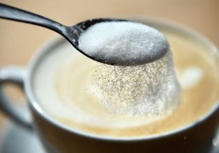 Της παρηγοριάς στο εξής ο καφές – Σε έλλεψη η ζάχαρη, σε υψηλό 13ετίας οι τιμές