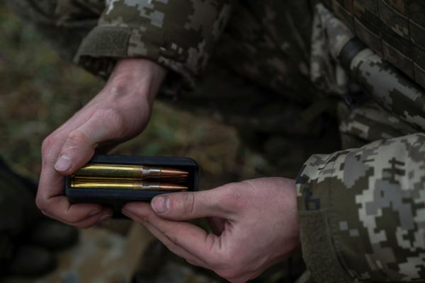 Πόλεμοι, εκλογές και δασμοί απειλούν την παγκόσμια οικονομία το 2024