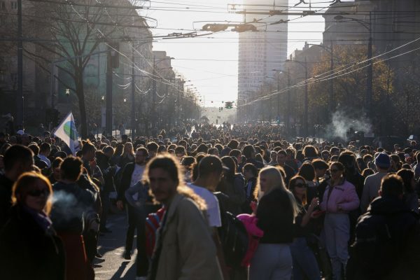 Δίχως τέλος οι κινητοποιήσεις στη Σερβία – Ζητούν την επανάληψη των εκλογών