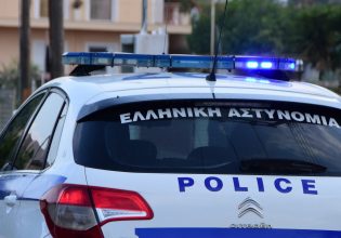 Καλύβια: Το χρονικό του άγριου εγκλήματος – «Υπήρχαν συχνοί διαπληκτισμοί μεταξύ πατέρα και γιου»